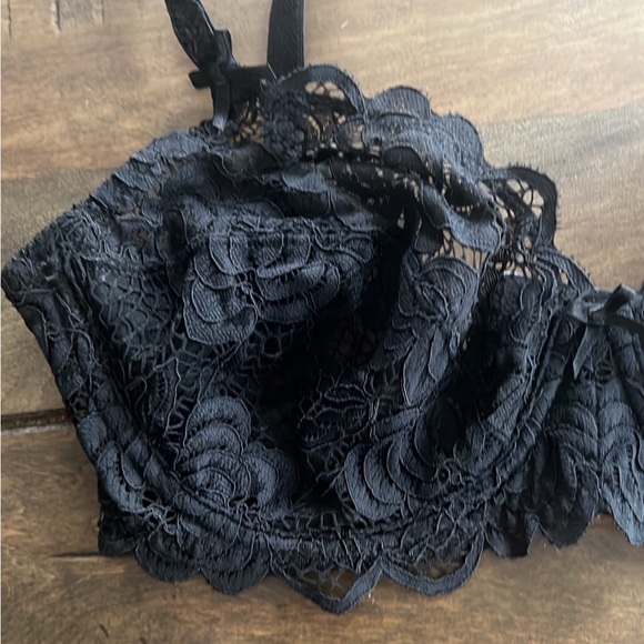 Adore Me Black Lace Set - Picture 4 of 6